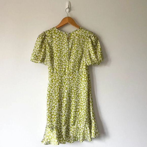 Zara  Satin Effect Ruffle V Neck Mini Dress Green White Floral Size XS - Picture 8 of 11